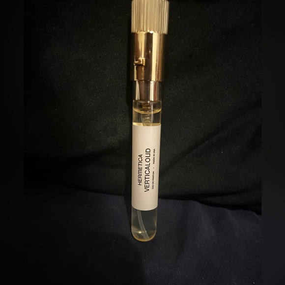 Hermetica Vertical Oud - Picture 2 of 2